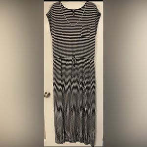 Gap XL Black & Grey Striped Maxi Dress